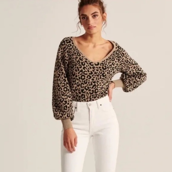Abercrombie & Fitch Sweaters - Abercrombie & Fitch Leopard Print Puff Sleeve Sweater Size Medium